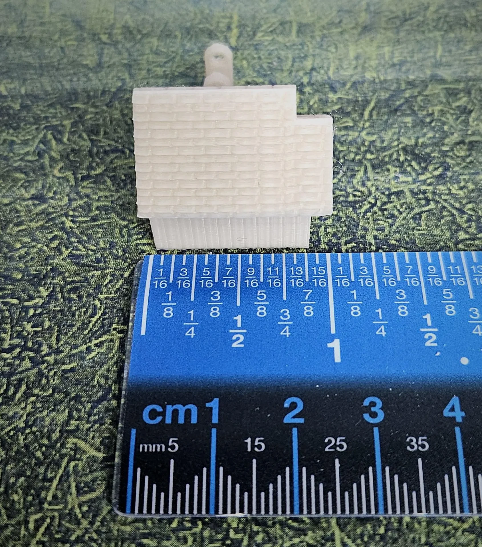 Assembled display example of N scale waterwheel with small building